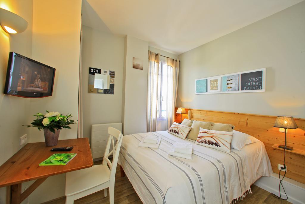 Logis Hotel La Chaize Ноармутие-ан-л'Ил Стая снимка