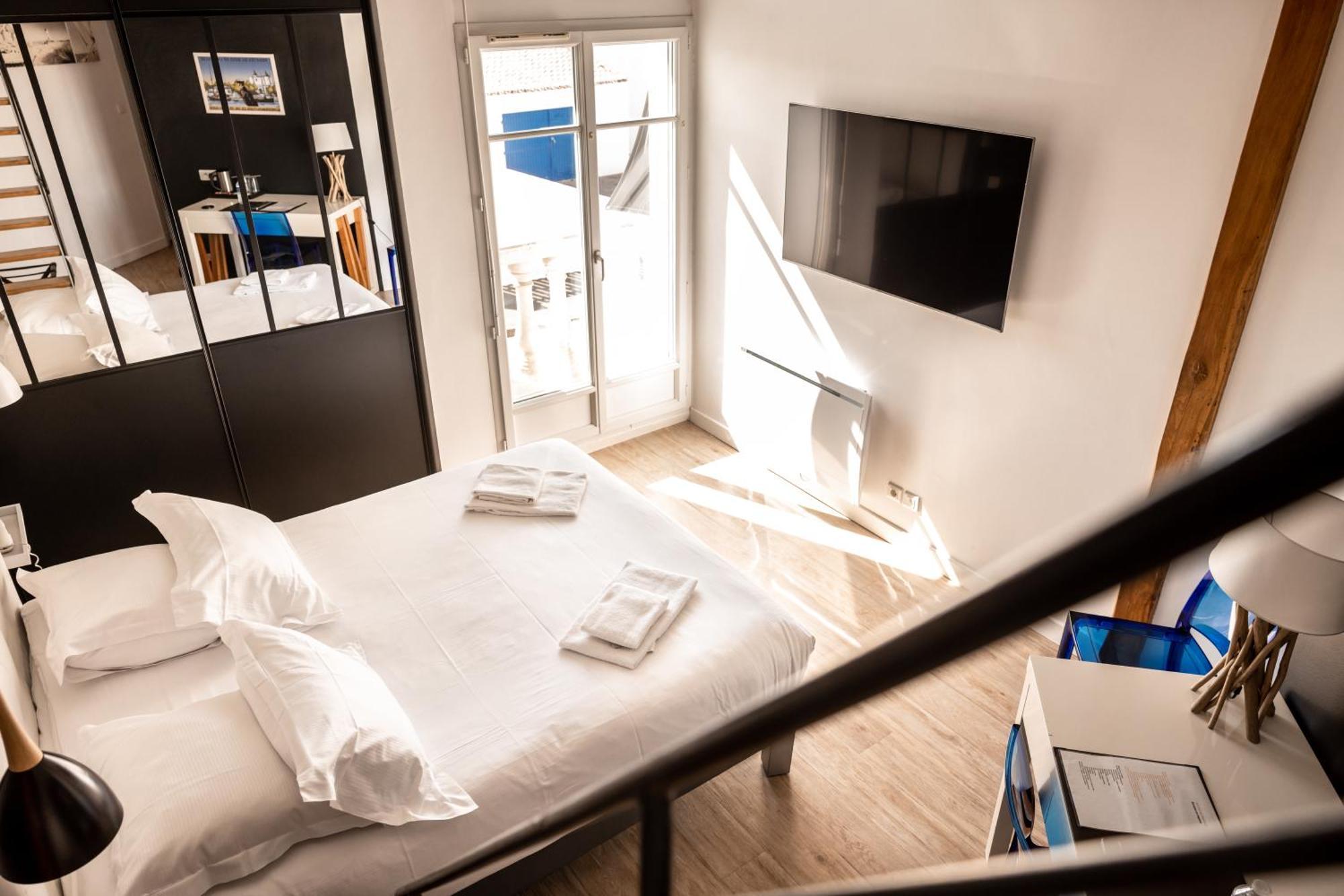 Logis Hotel La Chaize Ноармутие-ан-л'Ил Екстериор снимка