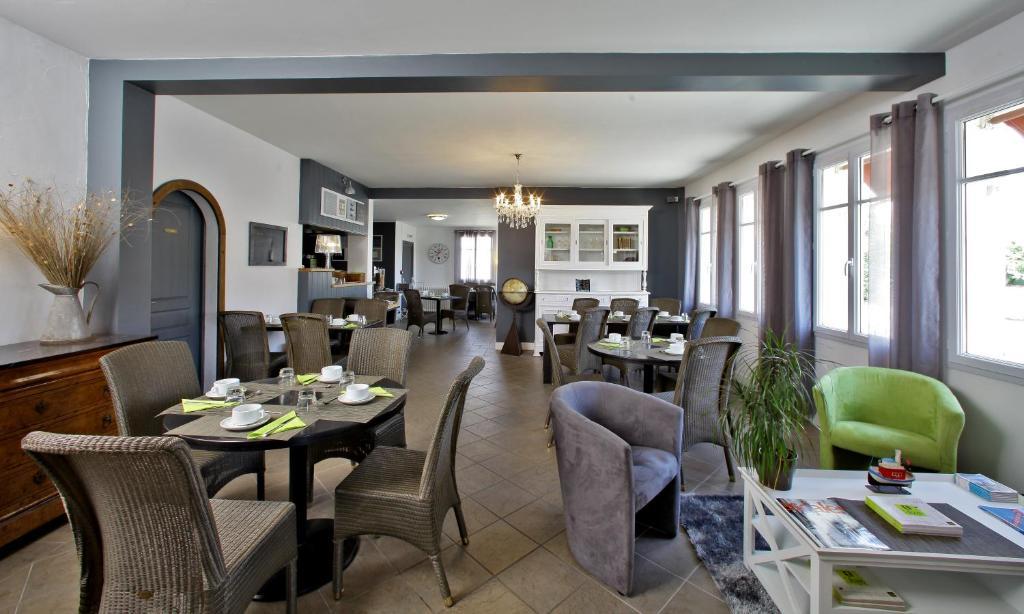 Logis Hotel La Chaize Ноармутие-ан-л'Ил Екстериор снимка