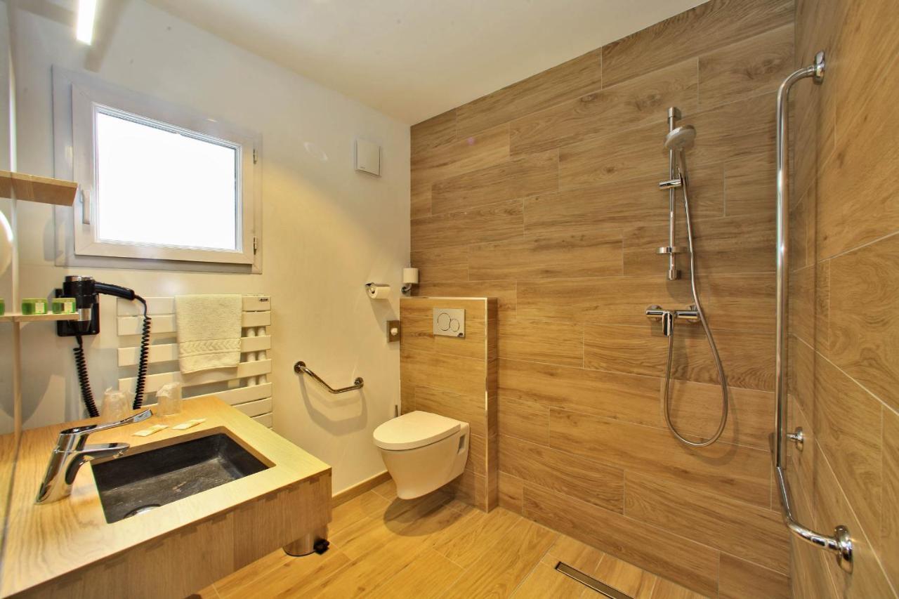 Logis Hotel La Chaize Ноармутие-ан-л'Ил Екстериор снимка